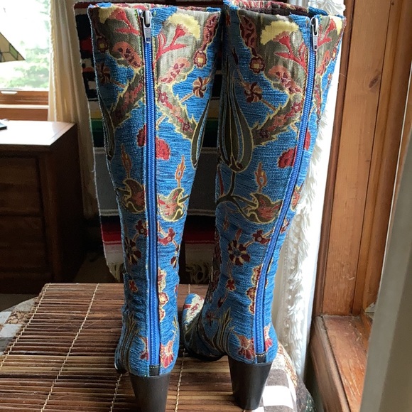 Embroidered Boots - Picture 4 of 10